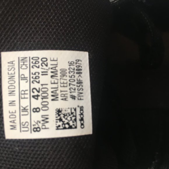 (COMBO) Mens Adidas Shoes, and matching crewneck - 8.5 - Picture 5 of 9